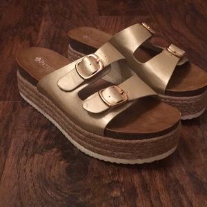 NEW, never worn. Gold espadrille platform sandal.